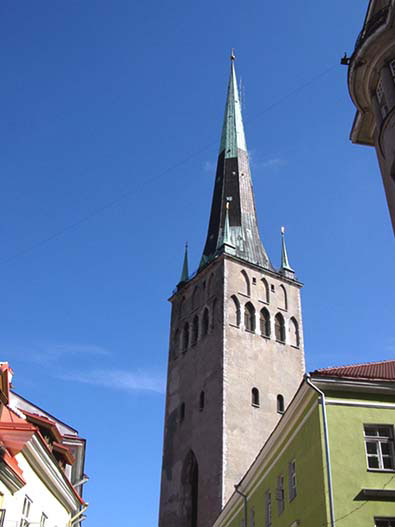 Церковь Олевисте, XIII в. Высота 124 м.